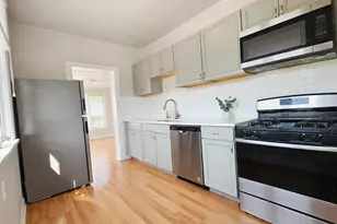 715 Garfield St, Gary, IN 46404 - Photo 7