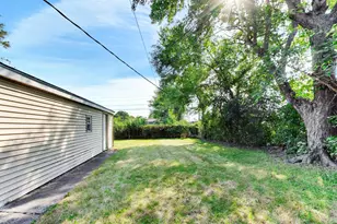 2081 Wright St, Gary, IN 46404 - Photo 15