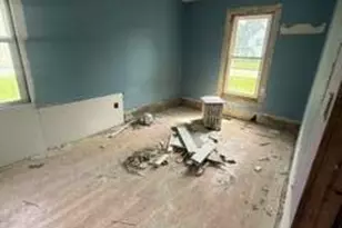1110 E Cleveland Ave, Hobart, IN 46342 - Photo 9
