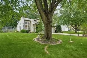 801 S 19th St, Chesterton, IN 46304 - Photo 3
