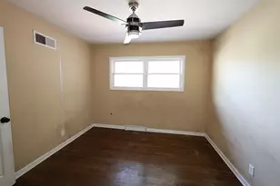 7815 Carolina Pl, Merrillville, IN 46410 - Photo 19