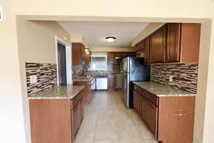 7815 Carolina Pl, Merrillville, IN 46410 - Photo 9
