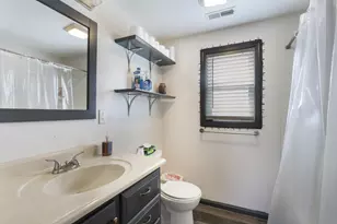656 S 4th St, Chesterton, IN 46304 - Photo 5