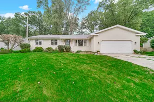 207 Highland Dr, Valparaiso, IN 46383 - Photo 1