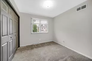 207 Highland Dr, Valparaiso, IN 46383 - Photo 23