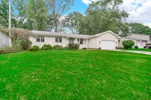 207 Highland Dr, Valparaiso, IN 46383 - Photo 3