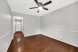 207 Highland Dr, Valparaiso, IN 46383 - Photo 9
