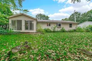 207 Highland Dr, Valparaiso, IN 46383 - Photo 5