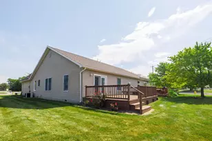 436 S Kittery Dr, Rensselaer, IN 47978 - Photo 5