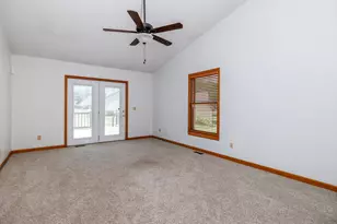 436 S Kittery Dr, Rensselaer, IN 47978 - Photo 17