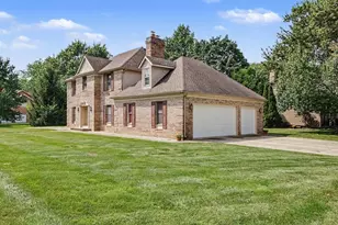 3305 Greyfox Dr N, Valparaiso, IN 46383 - Photo 5