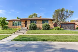 9500 Lilac Ln, Munster, IN 46321 - Photo 1