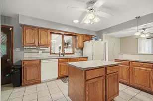 125 Mulberry Ln, Schererville, IN 46375 - Photo 9
