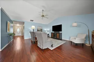 1060 Vanderburgh St, Valparaiso, IN 46385 - Photo 21