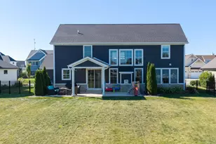 13366 Waterleaf Dr, Saint John, IN 46373 - Photo 9