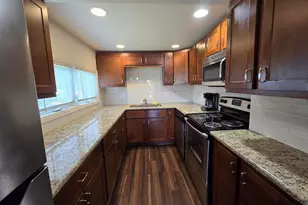 1500 Camellia Dr, Munster, IN 46321 - Photo 11
