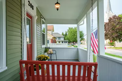 208 C Street, La Porte, IN 46350 - Photo 3