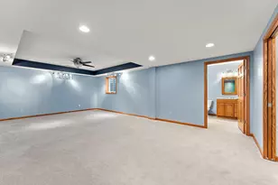 552 Fleetwood Dr N, Valparaiso, IN 46385 - Photo 35
