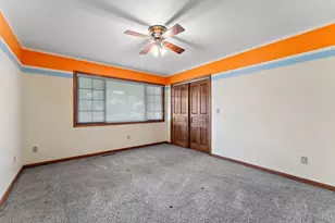 552 Fleetwood Dr N, Valparaiso, IN 46385 - Photo 25