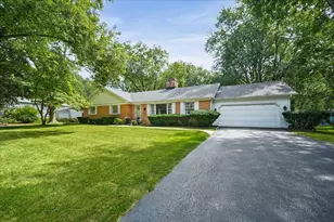 108 Fordwick Ln, Valparaiso, IN 46383 - Photo 3