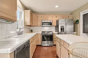 255 Barbara Jean Dr, Schererville, IN 46375 - Photo 9