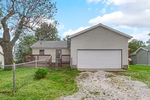 310 Jones St, North Judson, IN 46366 - Photo 27
