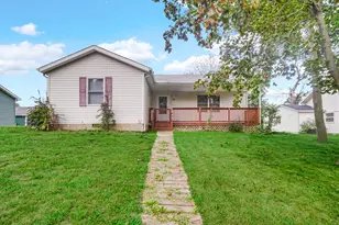 310 Jones St, North Judson, IN 46366 - Photo 1