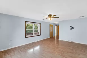 310 Jones St, North Judson, IN 46366 - Photo 7