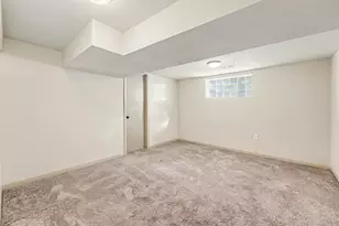 8235 Ellsworth Ct, Merrillville, IN 46410 - Photo 11