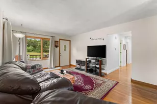 228 E Division St, Demotte, IN 46310 - Photo 5