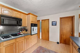 228 E Division St, Demotte, IN 46310 - Photo 9