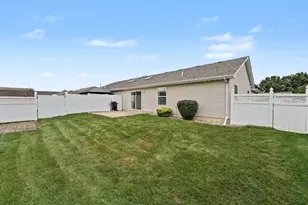 9166 Morton St, Merrillville, IN 46410 - Photo 3