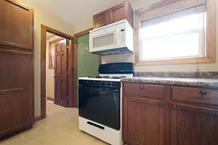 708 S Rose Ave, Kouts, IN 46347 - Photo 5
