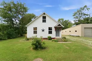 708 S Rose Ave, Kouts, IN 46347 - Photo 1