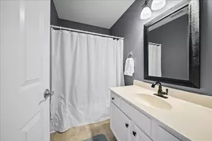 13 Edinburgh Ct, Valparaiso, IN 46385 - Photo 23