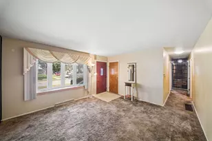 831 Essex Ln, Michigan City, IN 46360 - Photo 3