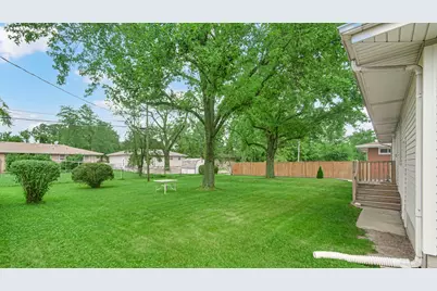 2170 W 58th Avenue, Merrillville, IN 46410 - Photo 17