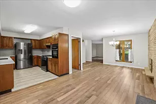 1805 Clover Ln, Valparaiso, IN 46385 - Photo 15