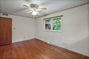 1805 Clover Ln, Valparaiso, IN 46385 - Photo 21