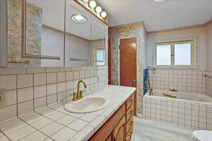 1805 Clover Ln, Valparaiso, IN 46385 - Photo 23