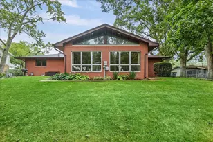 1805 Clover Ln, Valparaiso, IN 46385 - Photo 39
