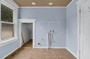 105 Maple Ave, La Porte, IN 46350 - Photo 17