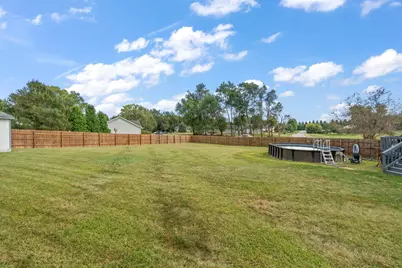 1611 Crest View Lane, La Porte, IN 46350 - Photo 37