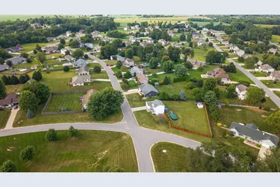 1611 Crest View Lane, La Porte, IN 46350 - Photo 25