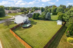 1611 Crest View Ln, La Porte, IN 46350 - Photo 7