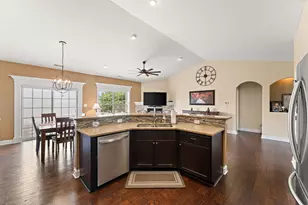 3103 Winter Garden Dr, Valparaiso, IN 46385 - Photo 13