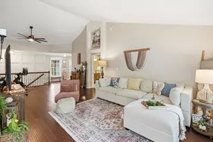 1065 Lakewood Ct, Schererville, IN 46375 - Photo 11