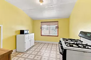 2014 Benjamin Pl, Whiting, IN 46394 - Photo 17