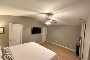 60 Polly Ln, Hobart, IN 46342 - Photo 11