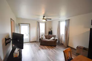 418 E Oak St, Rensselaer, IN 47978 - Photo 3